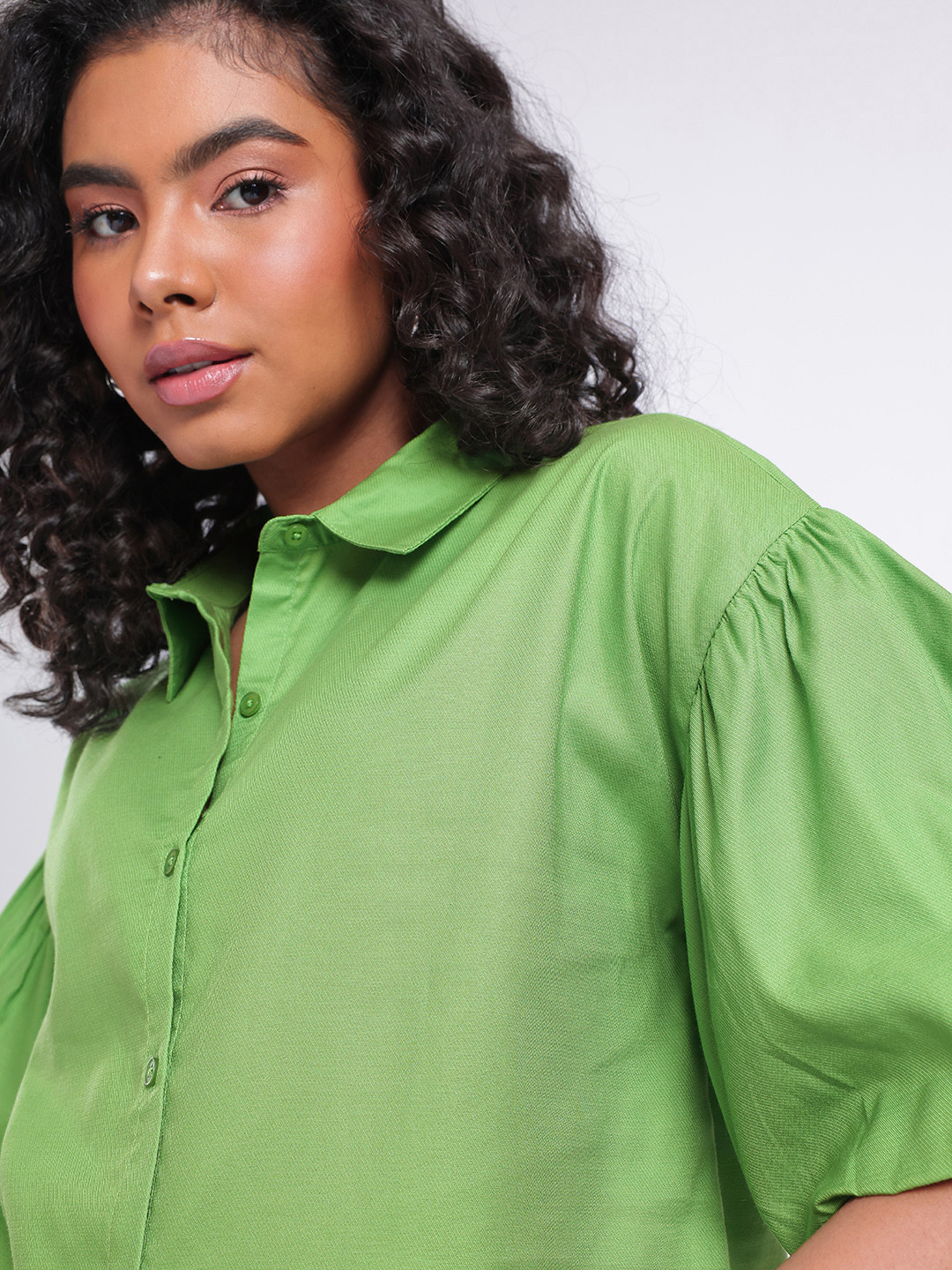 Puffed Sleeves Boxy Crop Shirt - Image 4